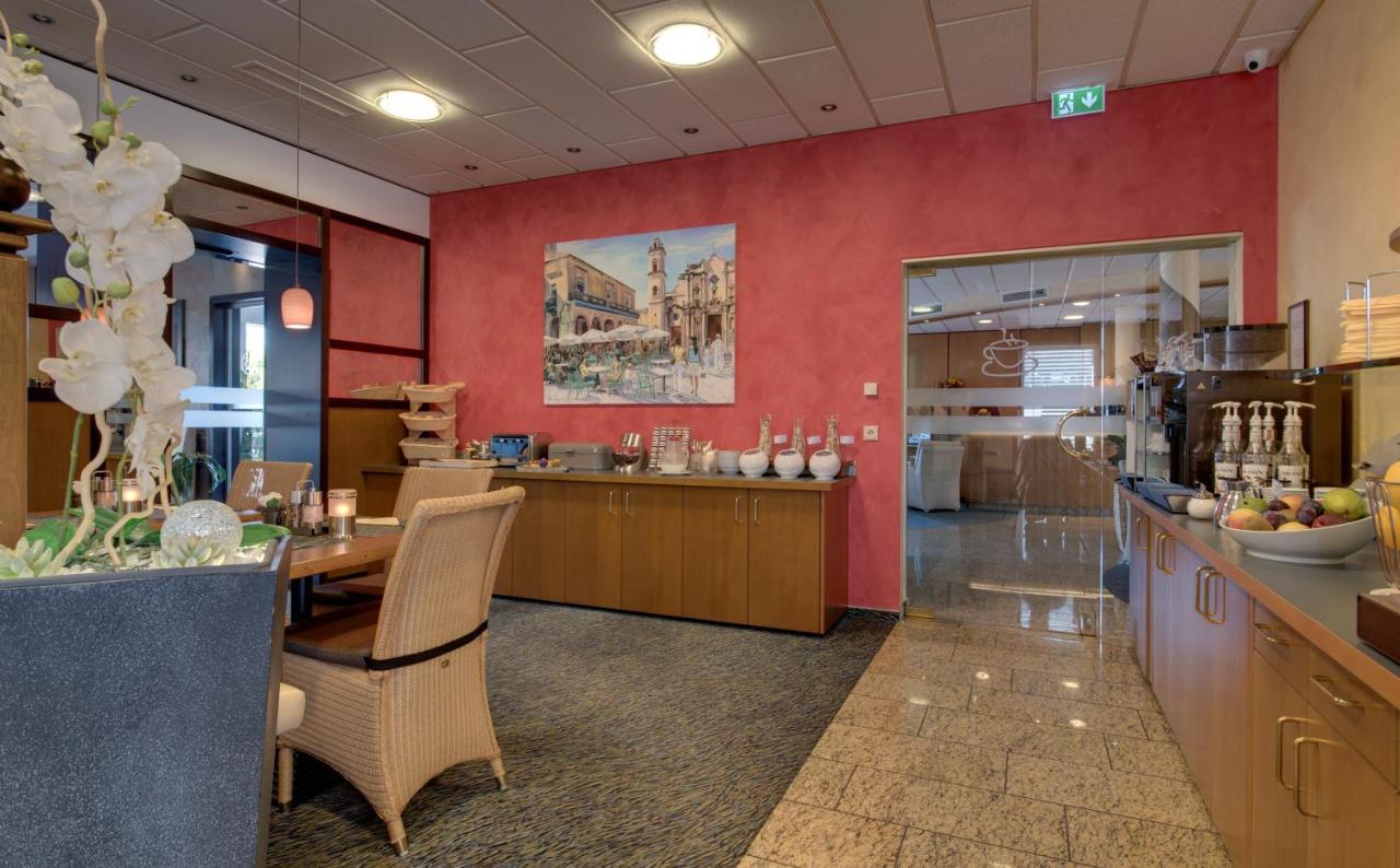 Hotel Merkur Landstuhl Esterno foto